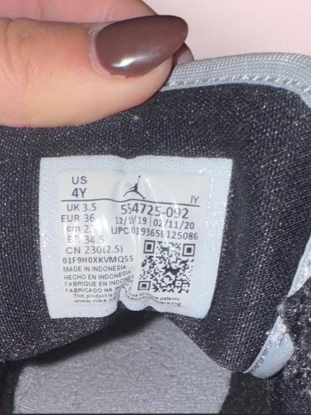 Jordan 1 sneakers - Picture 5 of 5